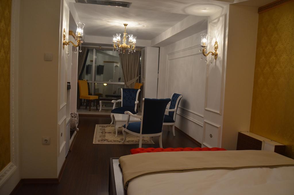 The Gala Palace Suits Kars Rom bilde