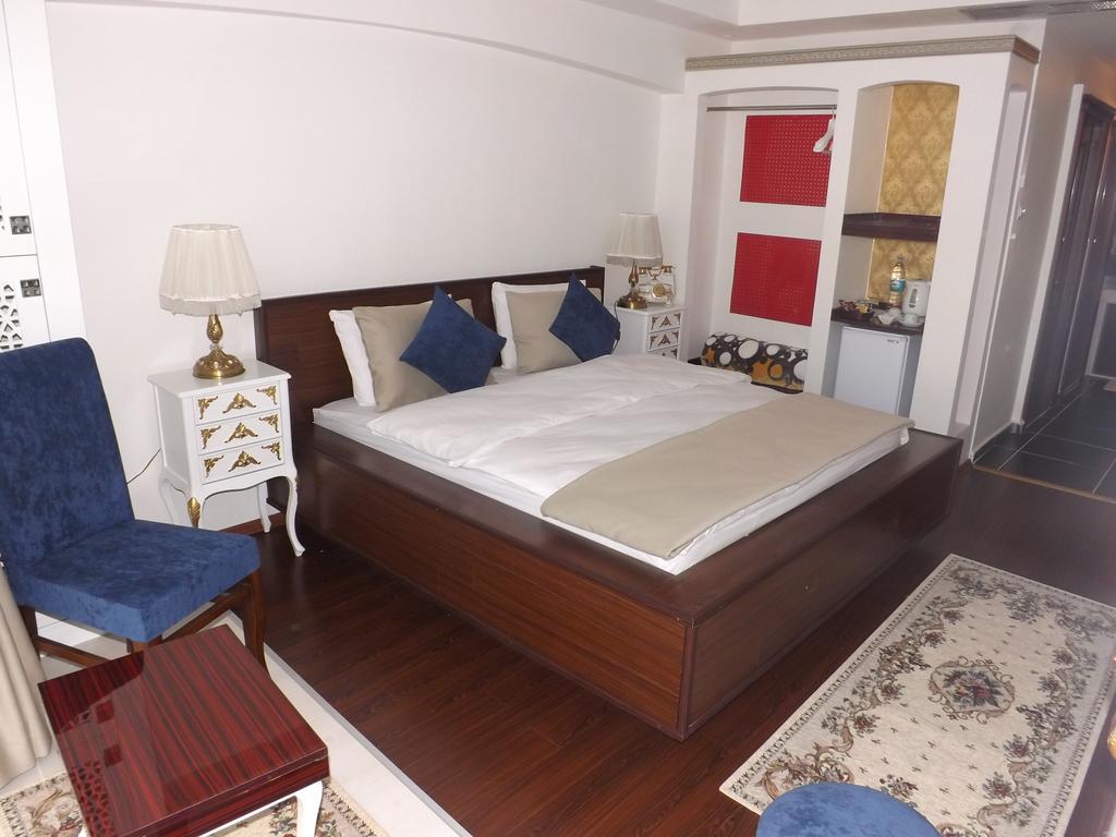 The Gala Palace Suits Kars Rom bilde