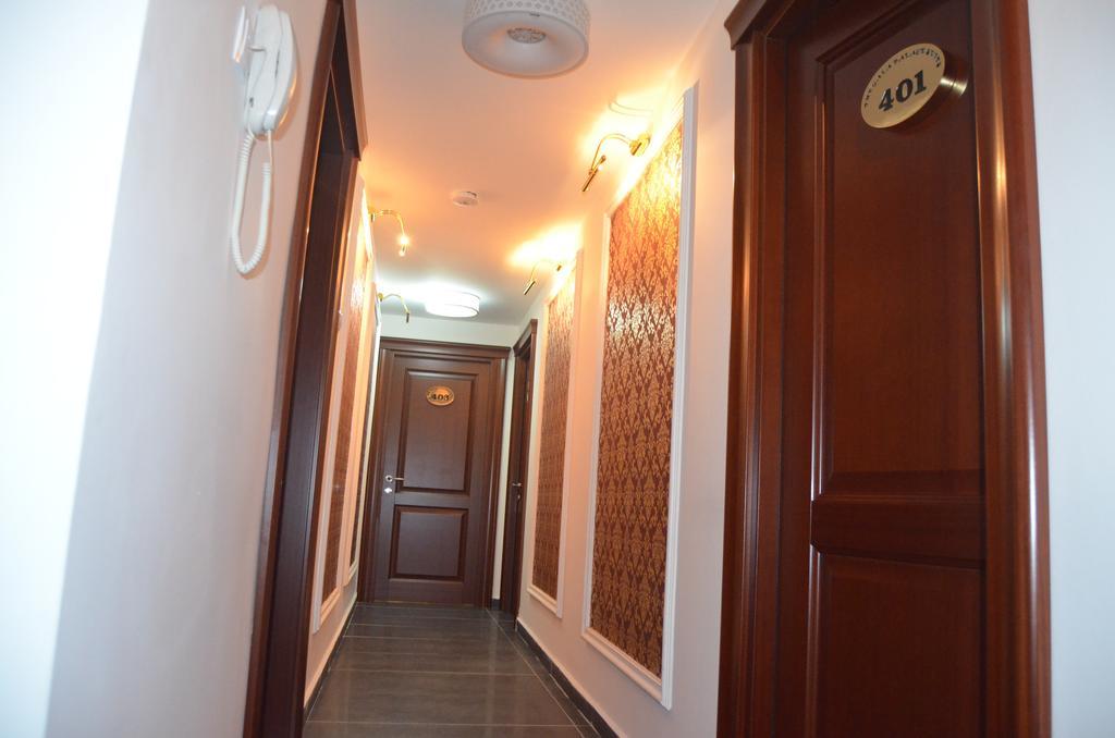 The Gala Palace Suits Hotell Kars Rom bilde