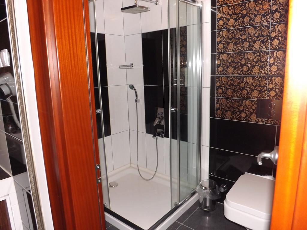 The Gala Palace Suits Kars Rom bilde